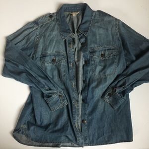 CAbi Chambray Button Up Top💄👠